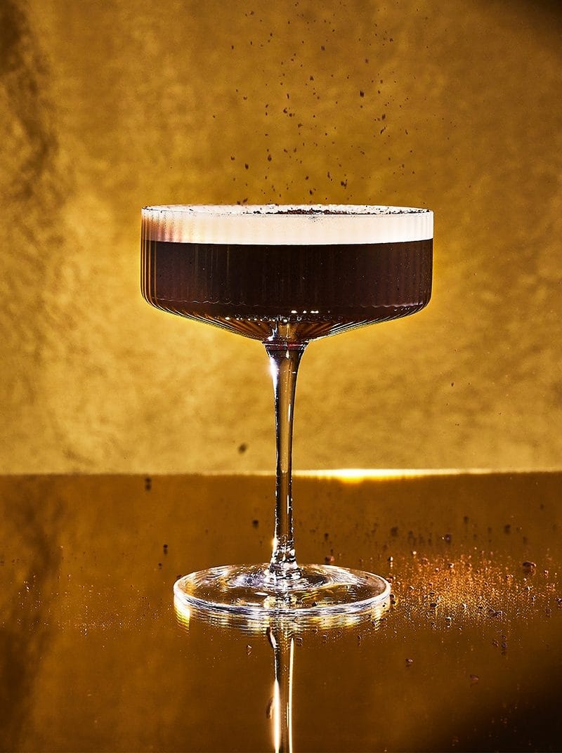 Coco-Espresso Martini en coupe